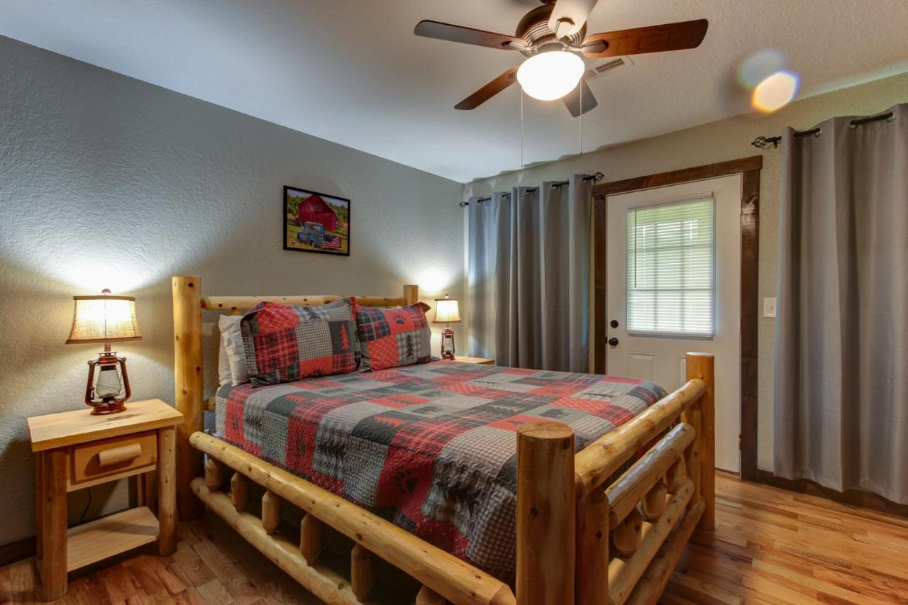 3 Master Bedrooms - Sleeps 10 - Location - Game Room - Hot Tub Pigeon Forge Buitenkant foto