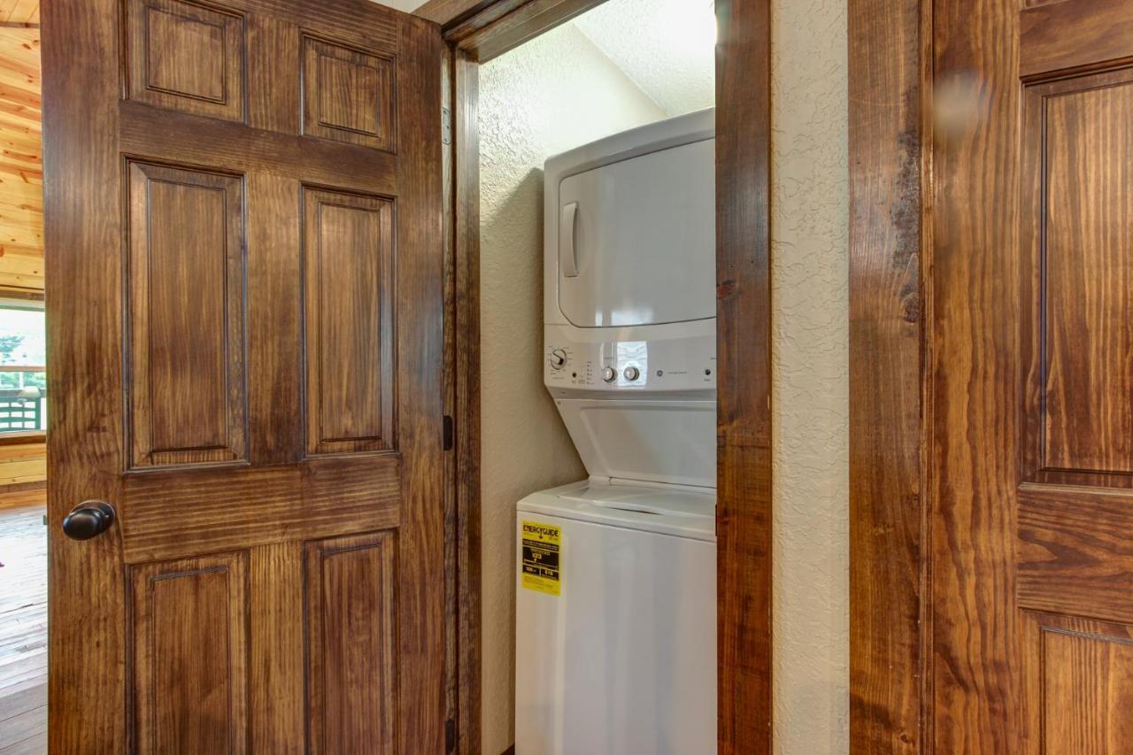 3 Master Bedrooms - Sleeps 10 - Location - Game Room - Hot Tub Pigeon Forge Buitenkant foto