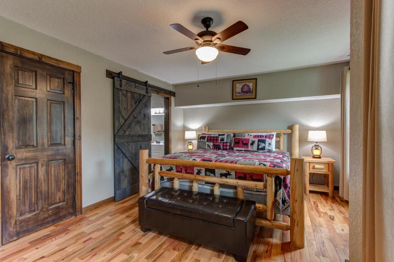3 Master Bedrooms - Sleeps 10 - Location - Game Room - Hot Tub Pigeon Forge Buitenkant foto