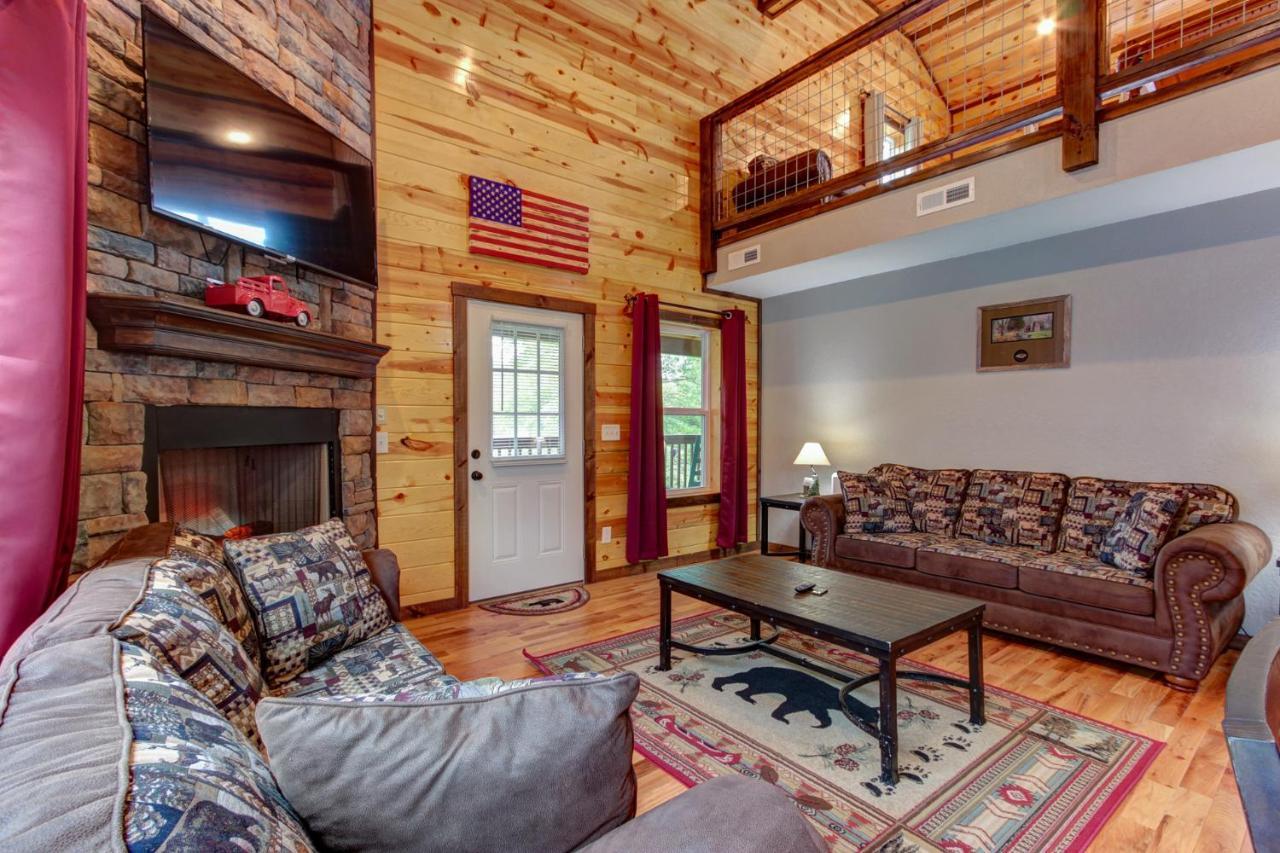 3 Master Bedrooms - Sleeps 10 - Location - Game Room - Hot Tub Pigeon Forge Buitenkant foto